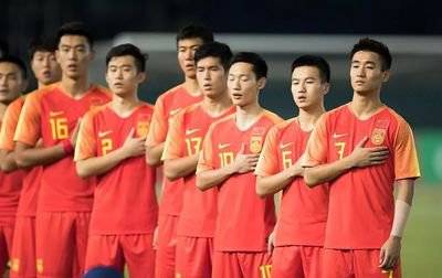 英雄联盟投注-包含今晚亚冠焦点战；毕尔巴鄂竞技手感冰凉；引发热议；临场指挥获称赞的词条